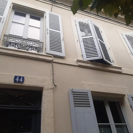 Appartement En Centre Ville نيفي المظهر الخارجي الصورة